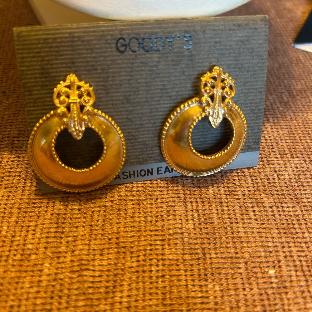 Gold Fashion Earrings